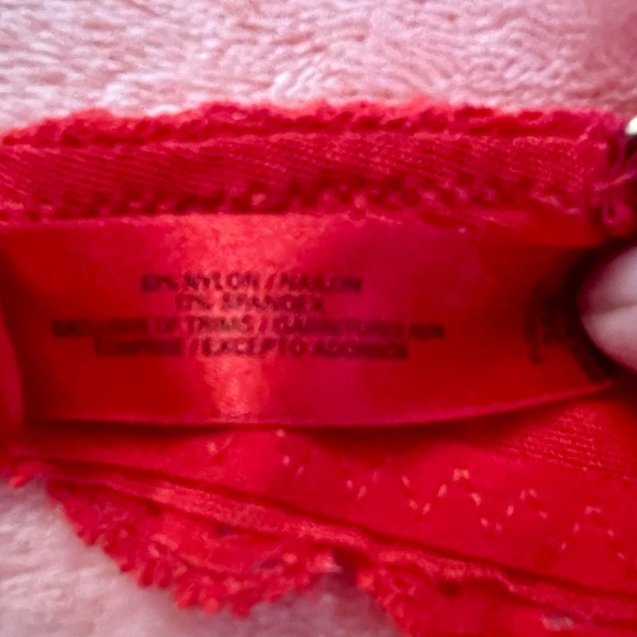 Victoria’s Secret DREAM ANGELS Lace Push-Up Bra, Red Lace and Silk, Sz 34B - Picture 8 of 9